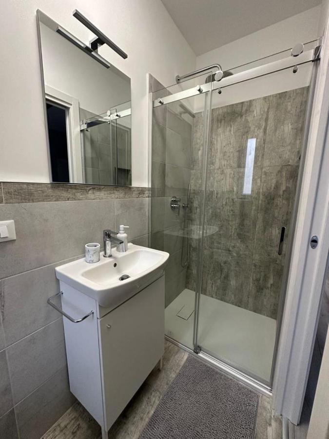 Andjela Apartment Trieste Bagian luar foto